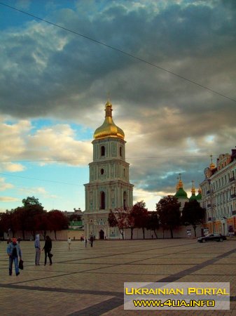 Дзвіниця Софії Київської